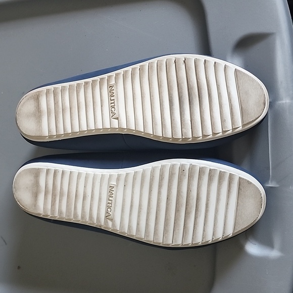 Nautica soft loafers size 9. - Picture 2 of 3